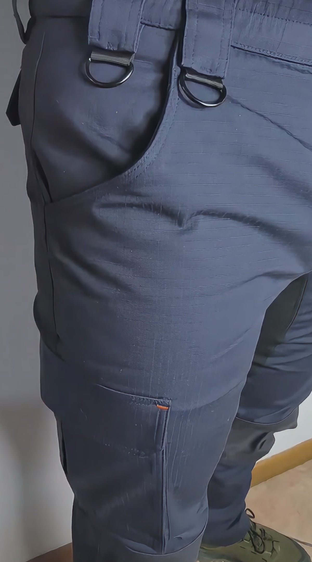Carica il video: 
